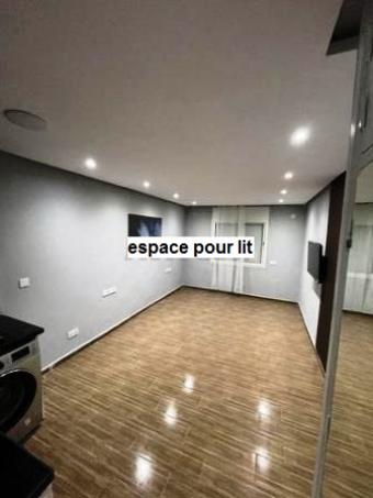 Apartment   25 m² - Photo 0